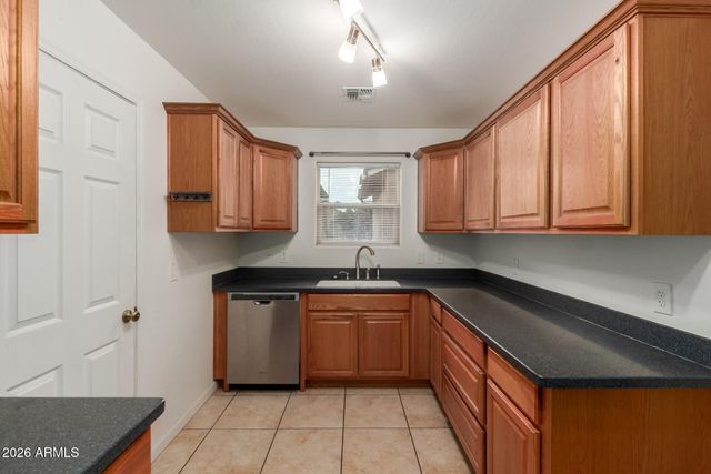 10393 E FORTUNA Avenue, Gold Canyon, AZ 85118