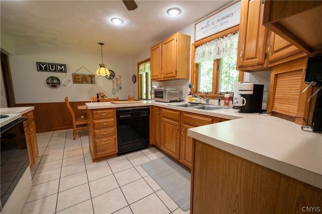 6569 Fox Road, Marcy, NY 13403