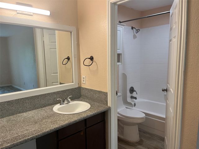 10211 Sugar Branch Drive 396, Houston, TX 77036