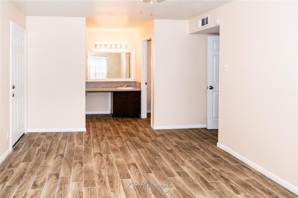 10211 Sugar Branch Drive 396, Houston, TX 77036