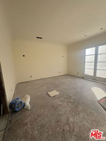 687 Lorraine Boulevard, Los Angeles, CA 90005