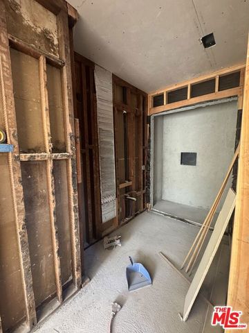 687 Lorraine Boulevard, Los Angeles, CA 90005