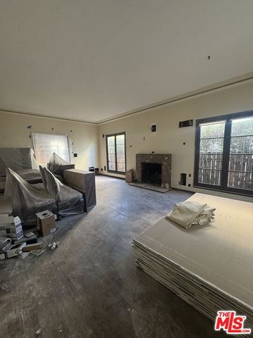 687 Lorraine Boulevard, Los Angeles, CA 90005