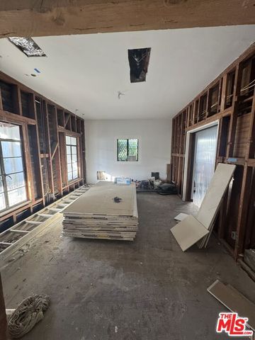 687 Lorraine Boulevard, Los Angeles, CA 90005