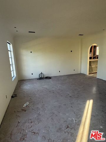 687 Lorraine Boulevard, Los Angeles, CA 90005