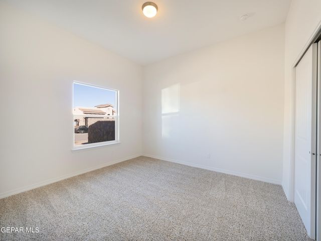 128 Peregrino Trail, Santa Teresa, NM 88008