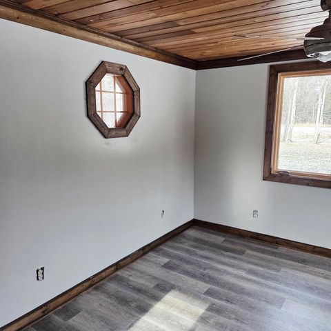 9289 Dawson Road NW, Angle Inlet, MN 56711