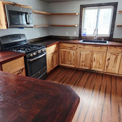 9289 Dawson Road NW, Angle Inlet, MN 56711