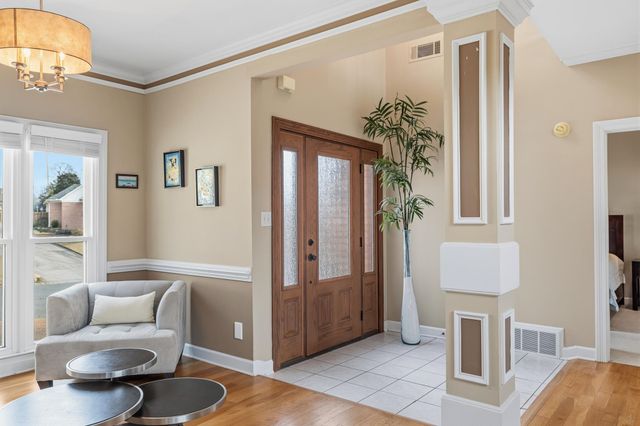 1277 WINTER SPRINGS LN, Cordova, TN 38016