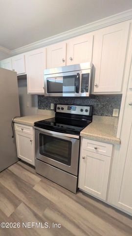 7800 POINT MEADOWS Drive 1431, Jacksonville, FL 32256