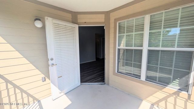 7800 POINT MEADOWS Drive 1431, Jacksonville, FL 32256