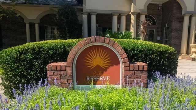 7800 POINT MEADOWS Drive 1431, Jacksonville, FL 32256