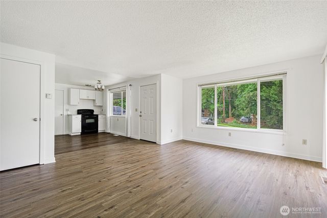 9413 147th Street Court E, Puyallup, WA 98375
