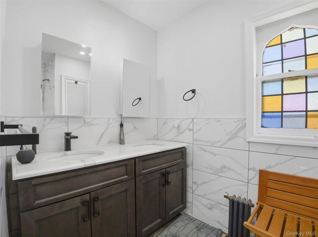 13054 226th Street, Laurelton, NY 11413