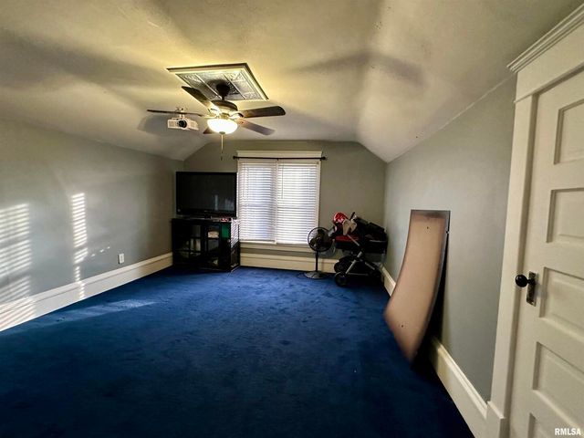 626 ARGYLE Court, Clinton, IA 52732