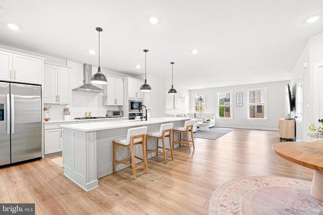 219 HICKORY HOLLOW CT, Cockeysville, MD 21030