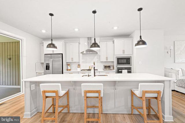 219 HICKORY HOLLOW CT, Cockeysville, MD 21030