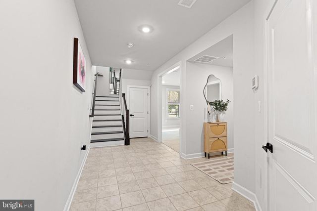 219 HICKORY HOLLOW CT, Cockeysville, MD 21030