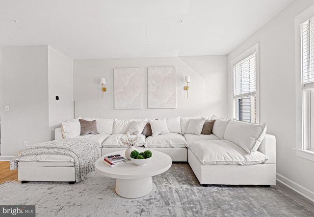 219 HICKORY HOLLOW CT, Cockeysville, MD 21030