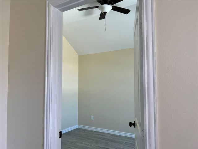 8008 County Road 1058, Rice, TX 75155