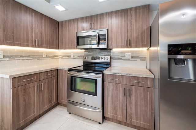 5200 NE 15th Avenue, Fort Lauderdale, FL 33334