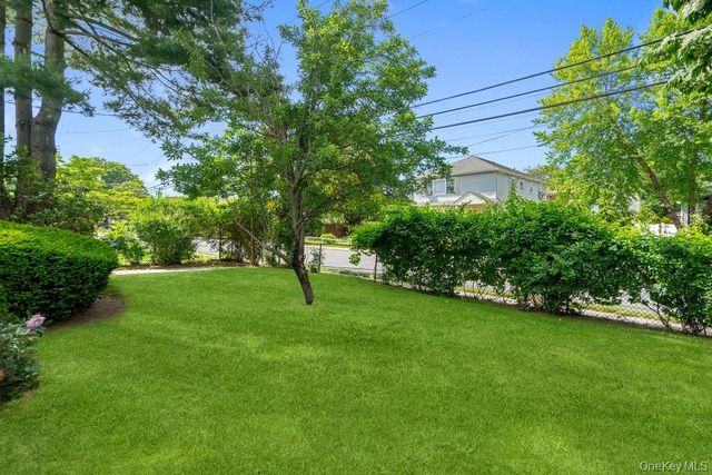 165 Linmouth Road, Malverne, NY 11565