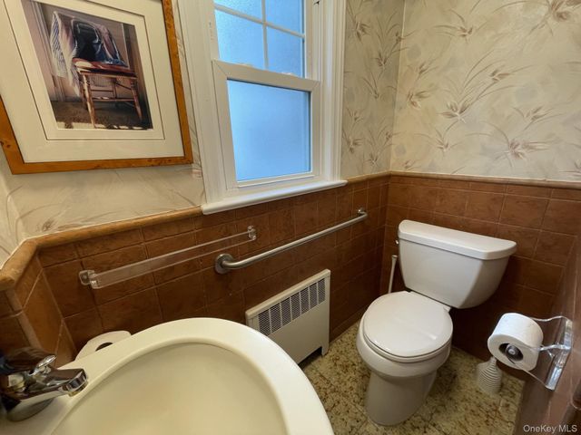 165 Linmouth Road, Malverne, NY 11565
