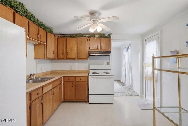 1324 Davis Street, Morristown, TN 37814