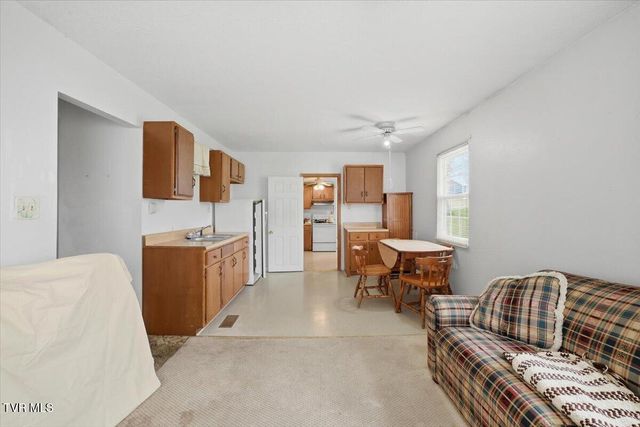 1324 Davis Street, Morristown, TN 37814