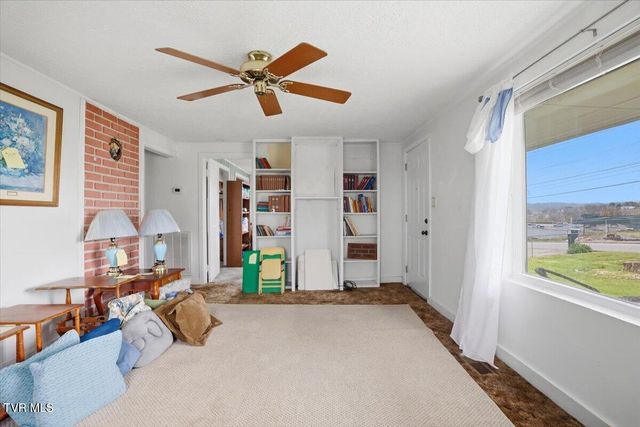 1324 Davis Street, Morristown, TN 37814