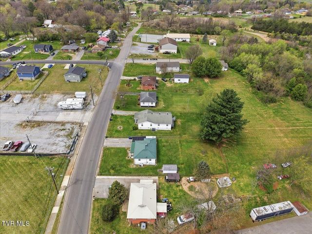 1324 Davis Street, Morristown, TN 37814