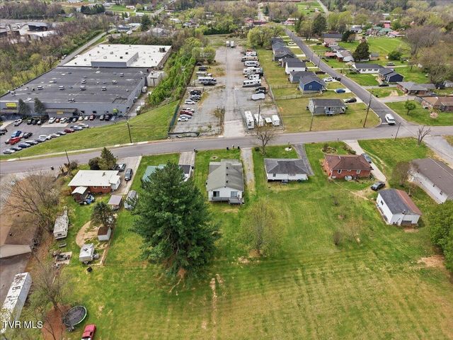 1324 Davis Street, Morristown, TN 37814