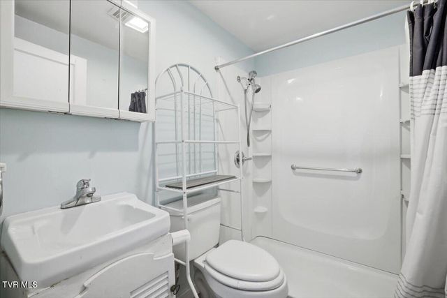 1324 Davis Street, Morristown, TN 37814