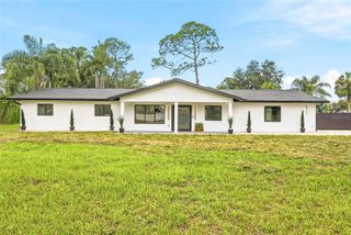8316 W FOREST CIRCLE, Tampa, FL 33615