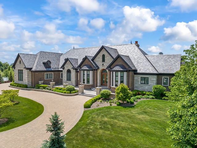 23 Enclave Court, South Barrington, IL 60010