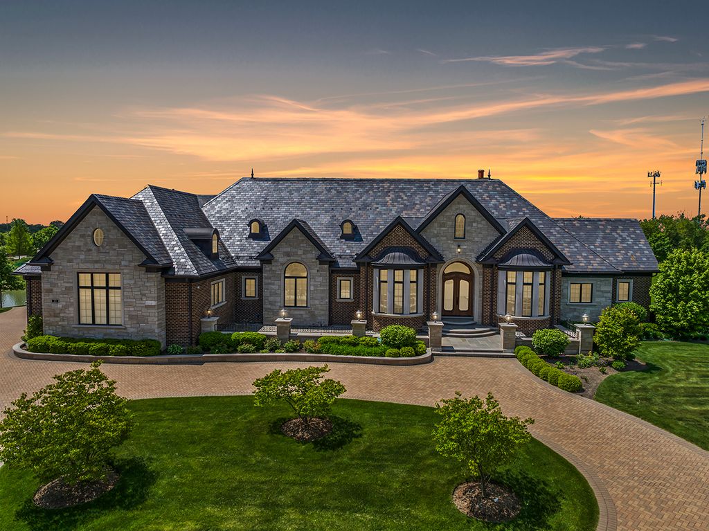 23 Enclave Court, South Barrington, IL 60010
