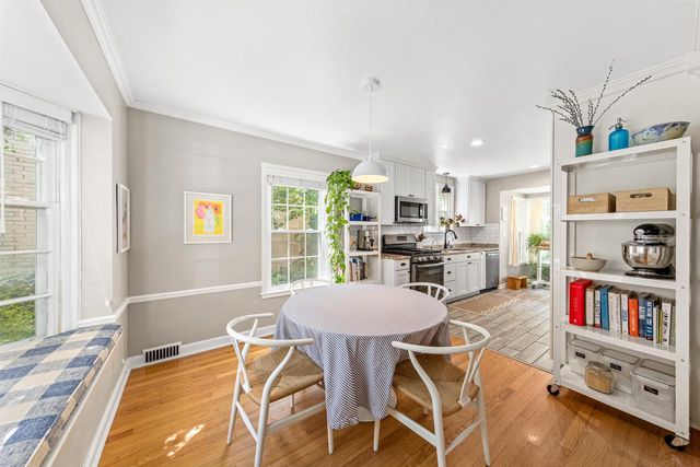 2559 N 86th STREET, Wauwatosa, WI 53226