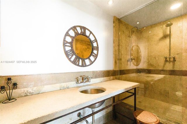 100 Lincoln Rd PH8, Miami Beach, FL 33139