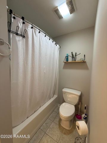 303 N Rushmore Lane, Youngsville, LA 70592
