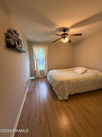 303 N Rushmore Lane, Youngsville, LA 70592