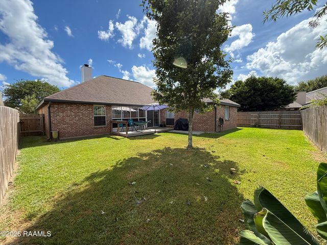 303 N Rushmore Lane, Youngsville, LA 70592