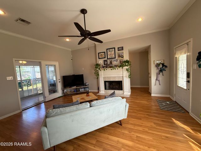 303 N Rushmore Lane, Youngsville, LA 70592