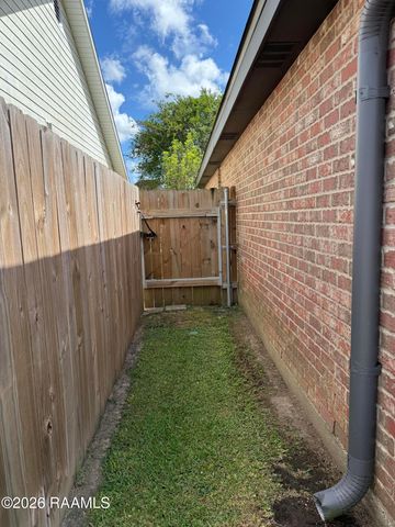 303 N Rushmore Lane, Youngsville, LA 70592