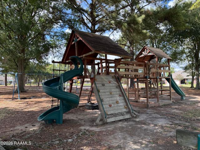 303 N Rushmore Lane, Youngsville, LA 70592