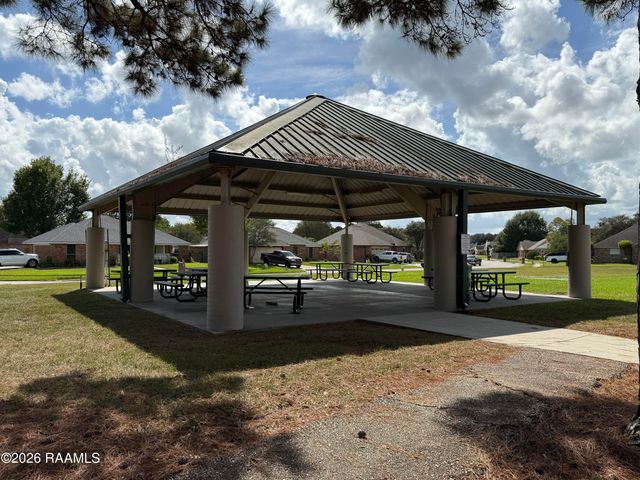 303 N Rushmore Lane, Youngsville, LA 70592