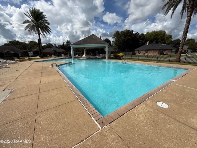 303 N Rushmore Lane, Youngsville, LA 70592