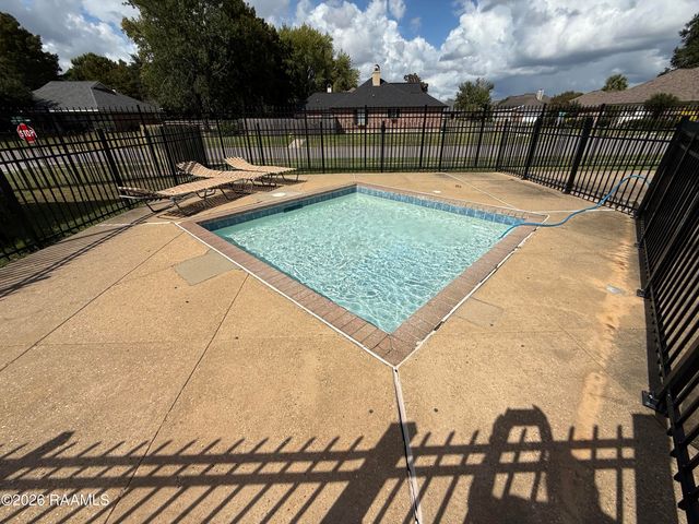 303 N Rushmore Lane, Youngsville, LA 70592