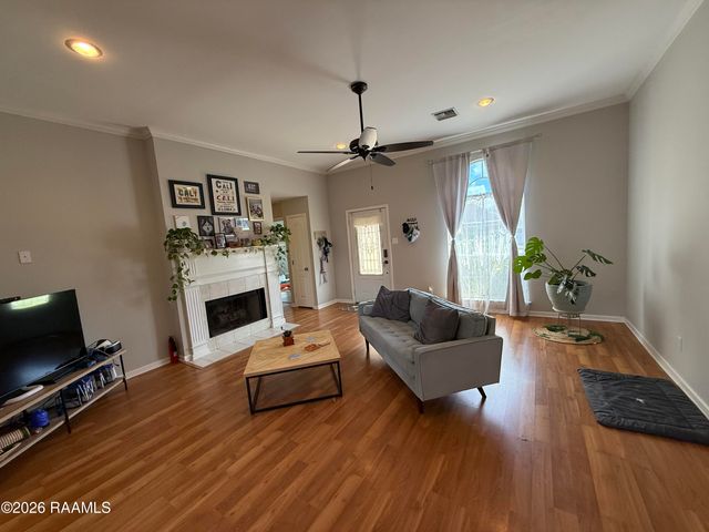 303 N Rushmore Lane, Youngsville, LA 70592