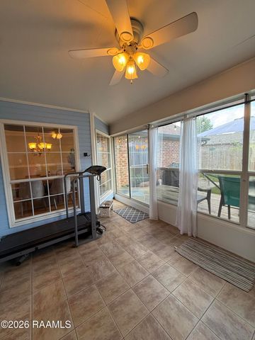 303 N Rushmore Lane, Youngsville, LA 70592