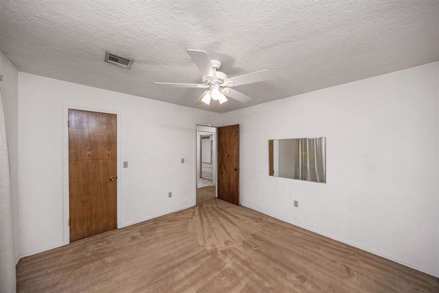 7207 NW Willow Creek Dr, Lawton, OK 73505